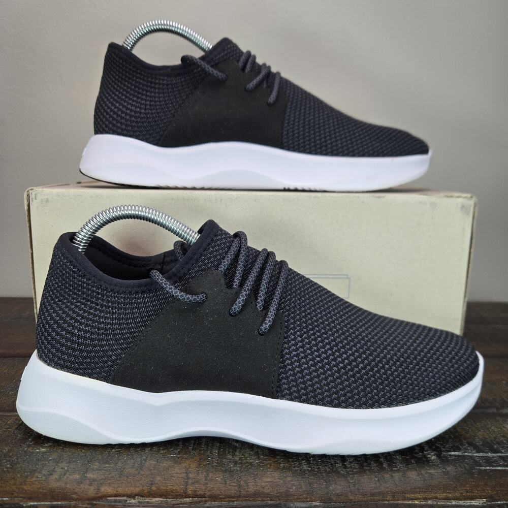 Vessi Everyday Mens Size 8 Waterproof Shoes Sneakers Midnight Black White